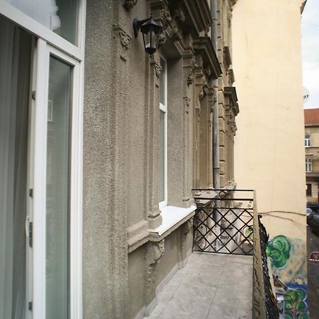 Leogrand Apartment On Drohobycha 4 Lviv Ngoại thất bức ảnh