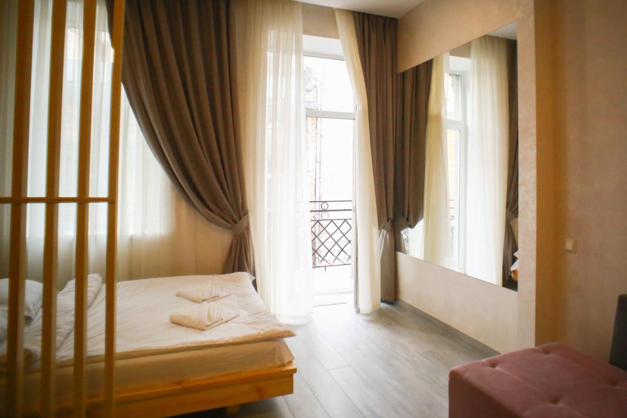 Leogrand Apartment On Drohobycha 4 Lviv Ngoại thất bức ảnh